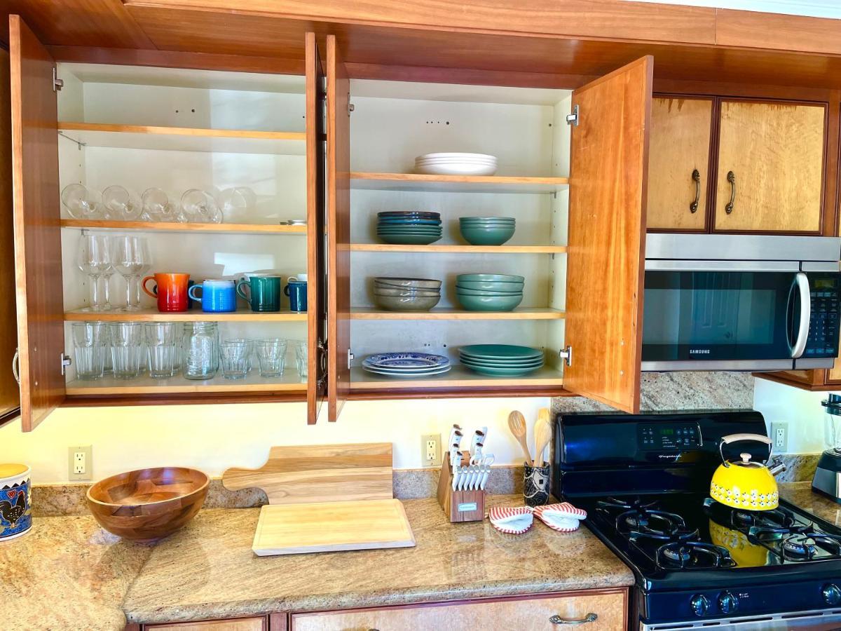 Spacious Renovated Petaluma Home- Pool Table, Fire Pit, Parking Екстериор снимка
