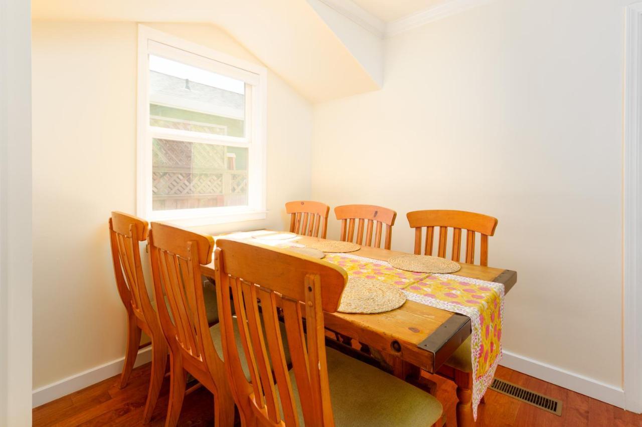Spacious Renovated Petaluma Home- Pool Table, Fire Pit, Parking Екстериор снимка