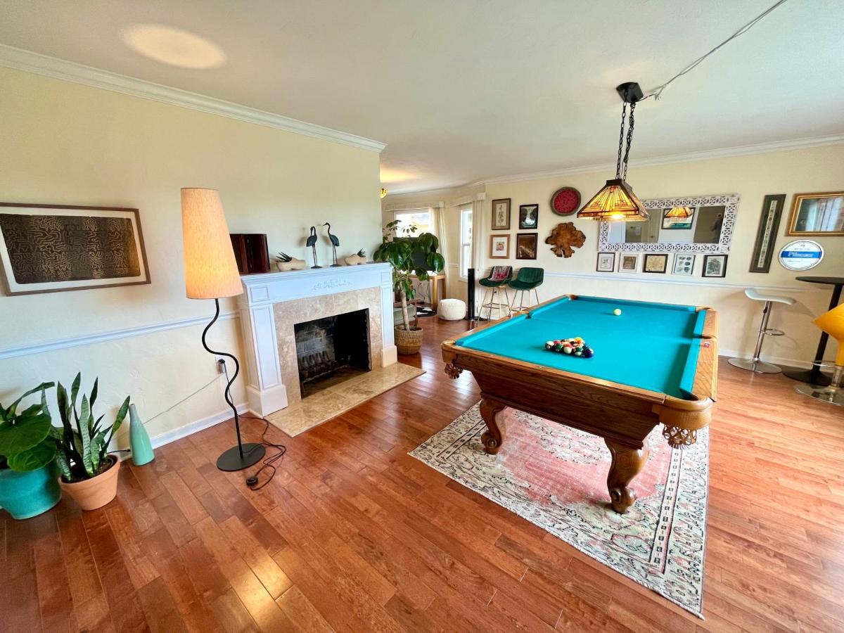 Spacious Renovated Petaluma Home- Pool Table, Fire Pit, Parking Екстериор снимка