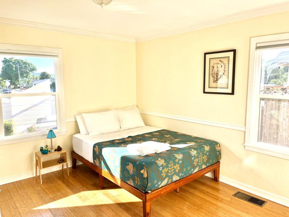 Spacious Renovated Petaluma Home- Pool Table, Fire Pit, Parking Екстериор снимка