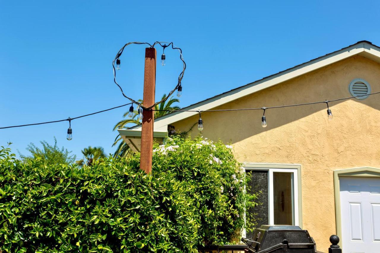 Spacious Renovated Petaluma Home- Pool Table, Fire Pit, Parking Екстериор снимка